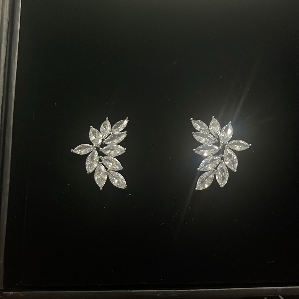 Sliver crystal bridal earring